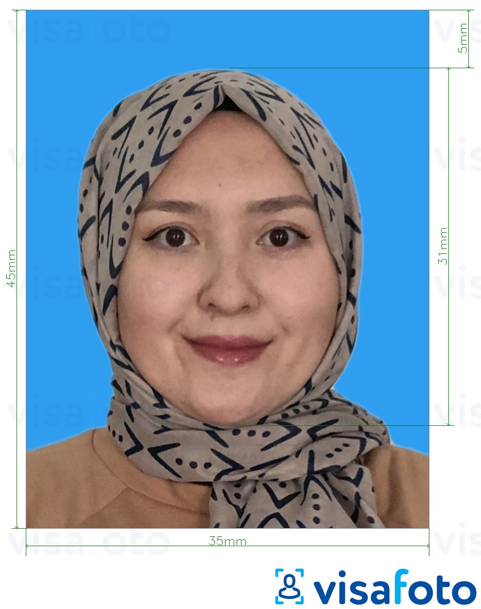 Příklad fotografie Malajsie Visa 35x45 mm modré pozadí s přesnou specifikací velikosti