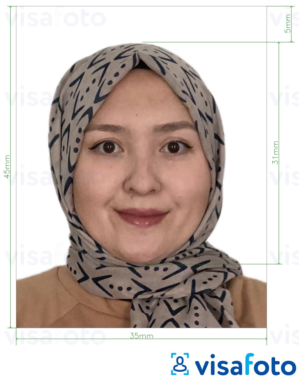 Příklad fotografie Malajsie Visa 35x45 mm bílé pozadí s přesnou specifikací velikosti